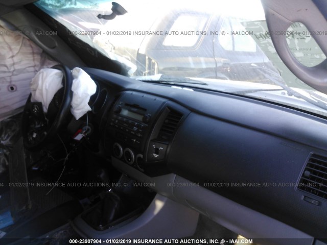 5TETX22NX9Z647046 - 2009 TOYOTA TACOMA ACCESS CAB ნაცრისფერი ფოტო 5