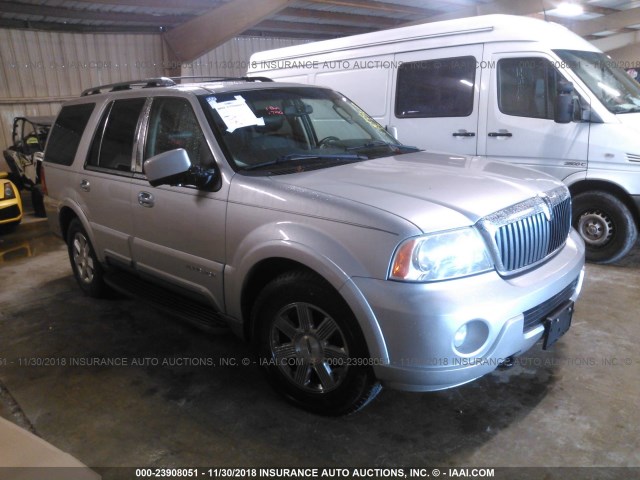 5LMFU28R33LJ16219 - 2003 LINCOLN NAVIGATOR Күміс фото 1