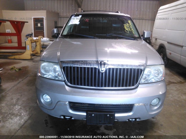 5LMFU28R33LJ16219 - 2003 LINCOLN NAVIGATOR Күміс фото 6