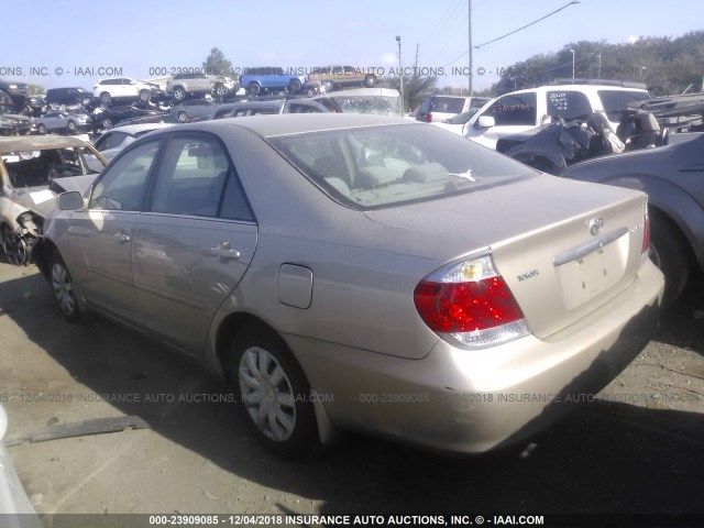 4T1BE32K55U056084 - 2005 TOYOTA CAMRY LE/XLE/SE GOLD photo 3