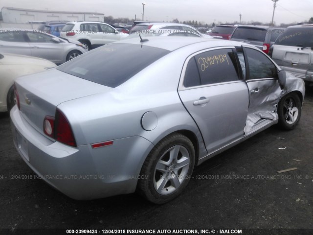 1G1ZB5EB9A4110590 - 2010 CHEVROLET MALIBU LS 银色 照片 4