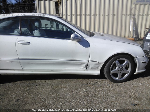 WDBTJ75J54F115070 - 2004 MERCEDES-BENZ CLK 500 WHITE photo 6