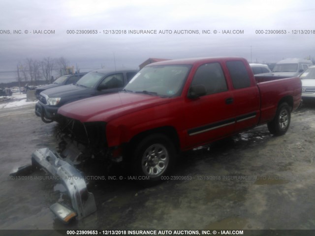 2GCEC19T751213524 - 2005 CHEVROLET SILVERADO C1500 RED photo 2