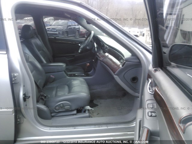 1G6KF57973U277060 - 2003 CADILLAC DEVILLE DTS SILVER photo 5