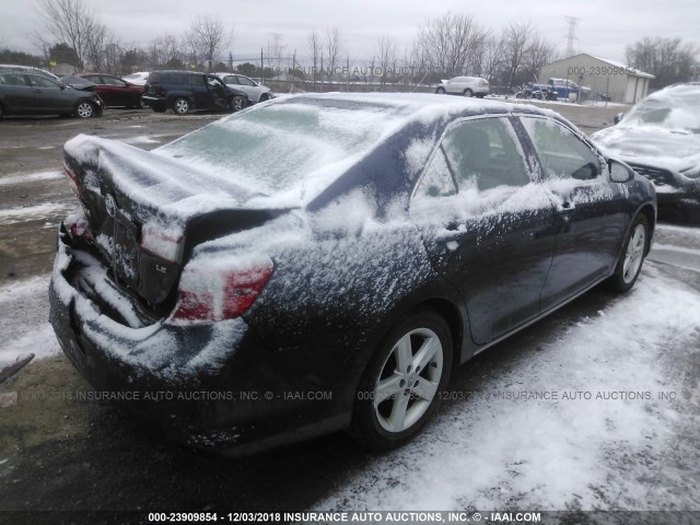 4T4BF1FK8ER444282 - 2014 TOYOTA CAMRY L/SE/LE/XLE Mavi foto 4