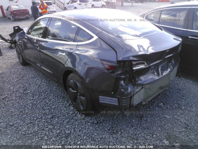 5YJ3E1EA9JF025763 - 2018 TESLA MODEL 3 GRAY photo 3