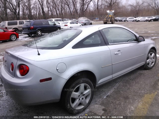 1G1AL15FX77316689 - 2007 CHEVROLET COBALT LT SILVER photo 4