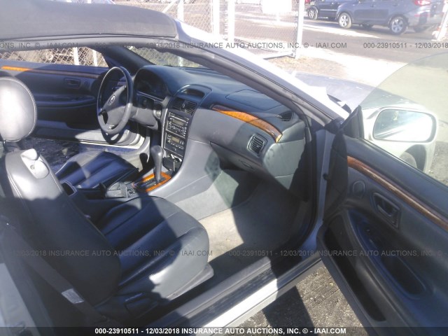 2T1FF28P33C603881 - 2003 TOYOTA CAMRY SOLARA SE/SLE ვერცხლისფერი ფოტო 5