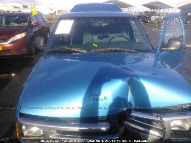 1GCCT14W3R8195955 - 1994 CHEVROLET S TRUCK S10 BLUE photo 10