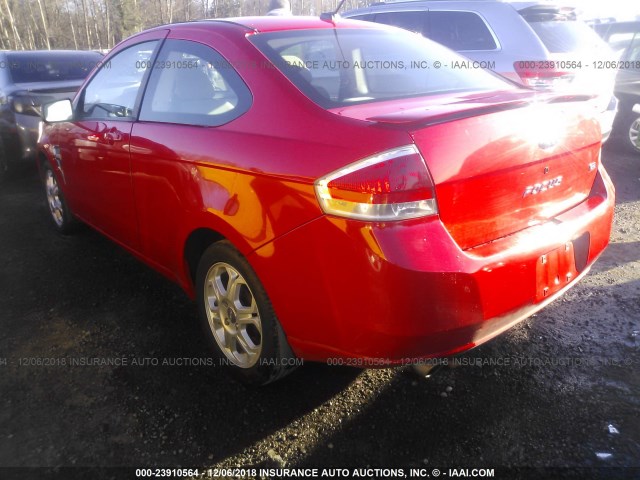 1FAHP33N48W139277 - 2008 FORD FOCUS SE/SEL/SES RED photo 3