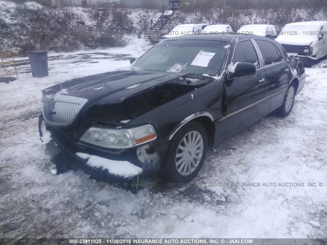 1LNHM81W23Y676928 - 2003 LINCOLN TOWN CAR EXECUTIVE BLACK photo 2