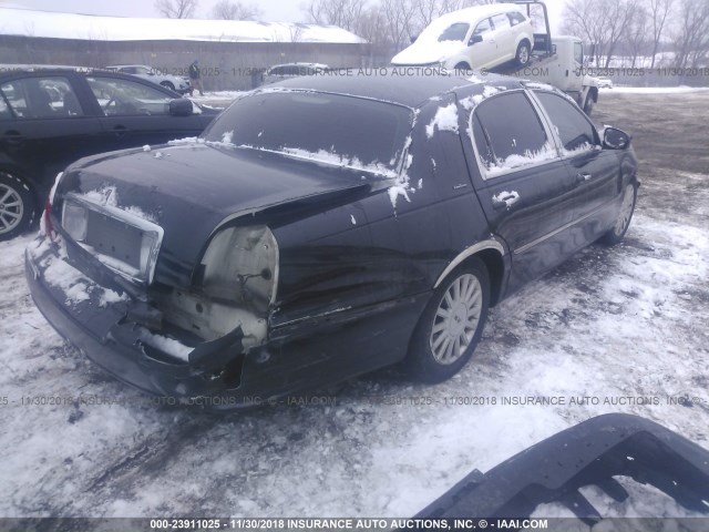 1LNHM81W23Y676928 - 2003 LINCOLN TOWN CAR EXECUTIVE BLACK photo 4