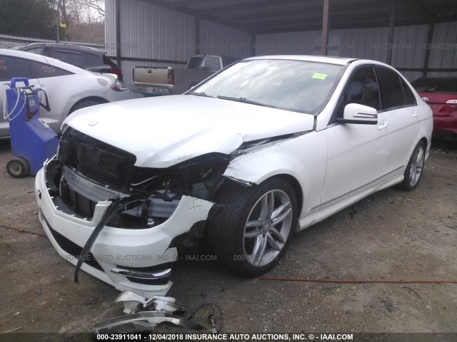 WDDGF4HB7DR261398 - 2013 MERCEDES-BENZ C 250 WHITE photo 2