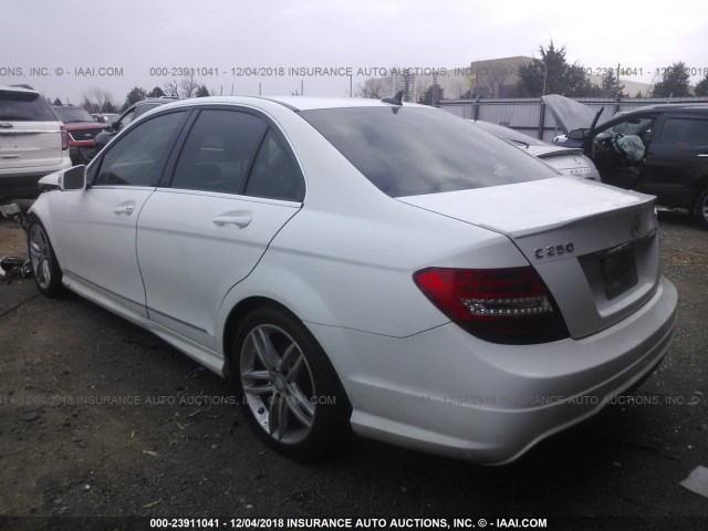 WDDGF4HB7DR261398 - 2013 MERCEDES-BENZ C 250 WHITE photo 3