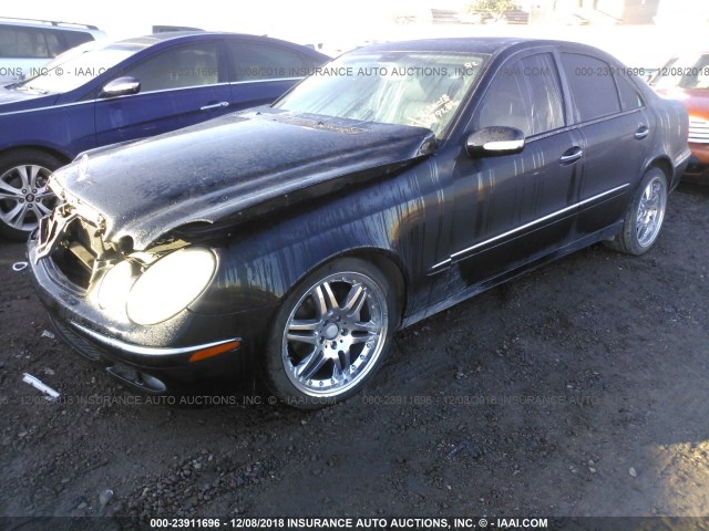 WDBUF65J45A699282 - 2005 MERCEDES-BENZ E 320 BLACK photo 2