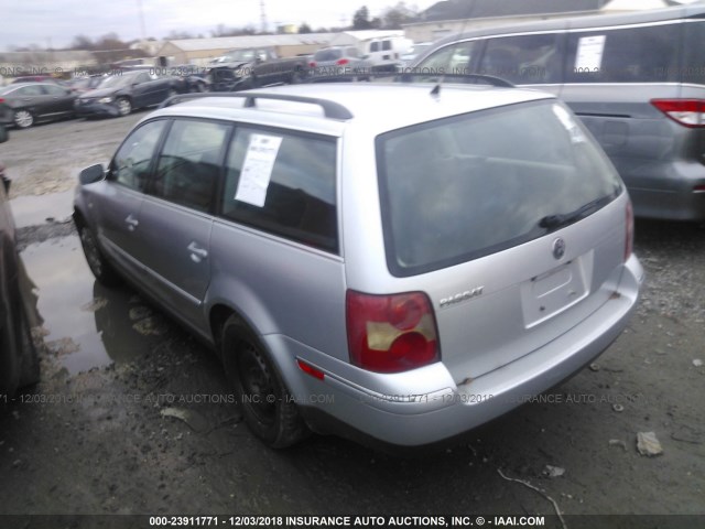 WVWND63B23E463257 - 2003 VOLKSWAGEN PASSAT GL SILVER photo 3