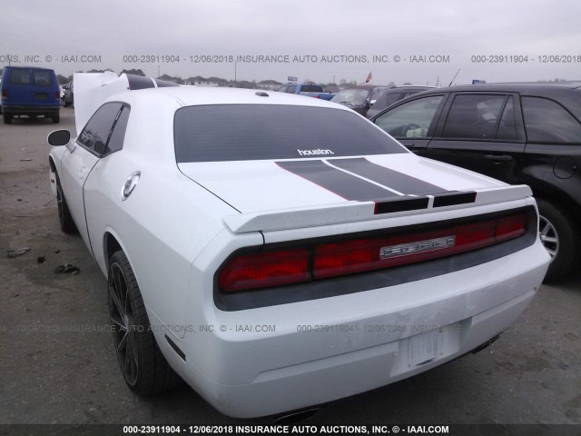 2B3CJ4DV6AH282442 - 2010 DODGE CHALLENGER SE WHITE photo 3