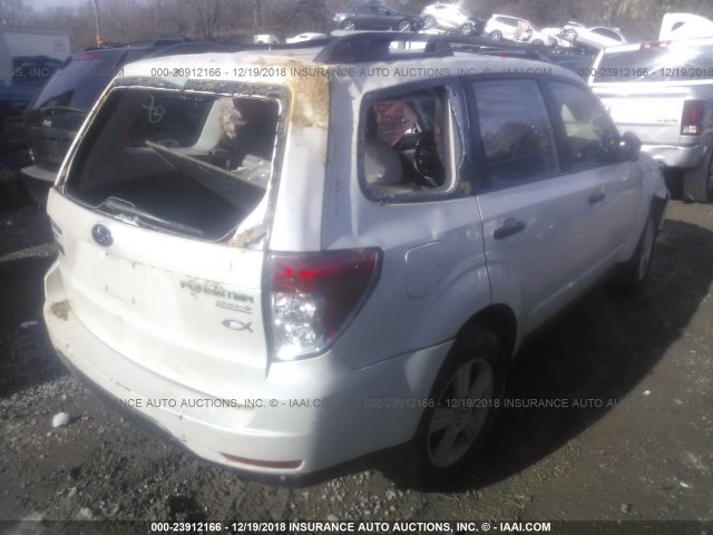 JF2SH6BC4AH914154 - 2010 SUBARU FORESTER XS WHITE photo 4