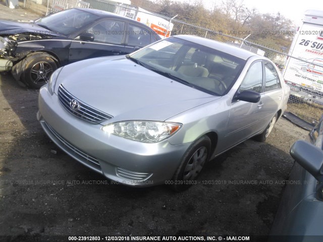 4T1BE32K26U675307 - 2006 TOYOTA CAMRY LE/XLE/SE SILVER photo 2