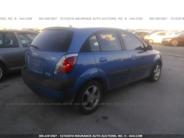 KNADE163466177602 - 2006 KIA RIO 5 BLUE photo 4