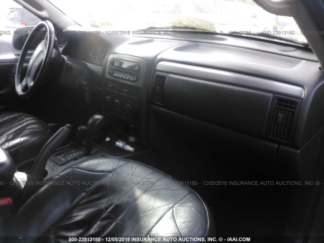 1J4GW48N64C404505 - 2004 JEEP GRAND CHEROKEE LAREDO/COLUMBIA/FREEDOM GRAY photo 5