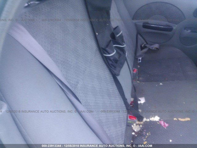 KL1TD52695B370463 - 2005 CHEVROLET AVEO LS GREEN photo 8