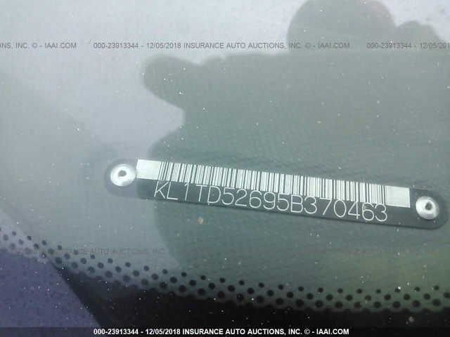 KL1TD52695B370463 - 2005 CHEVROLET AVEO LS GREEN photo 9