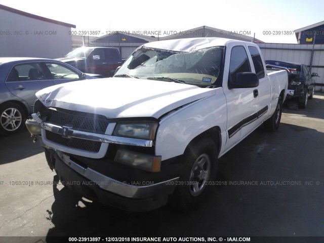 2GCEC19V041375267 - 2004 CHEVROLET SILVERADO C1500 WHITE photo 2