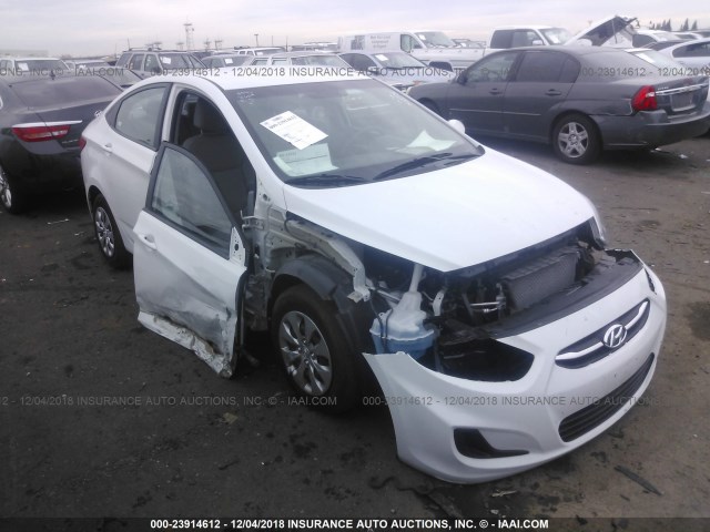 KMHCT4AE8HU377911 - 2017 HYUNDAI ACCENT SE WHITE photo 1