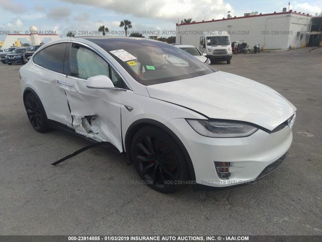 5YJXCBE41JF105484 - 2018 TESLA MODEL X WHITE photo 6