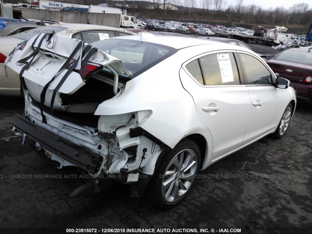 19UDE2F79HA001609 - 2017 ACURA ILX PREMIUM/TECH WHITE photo 4