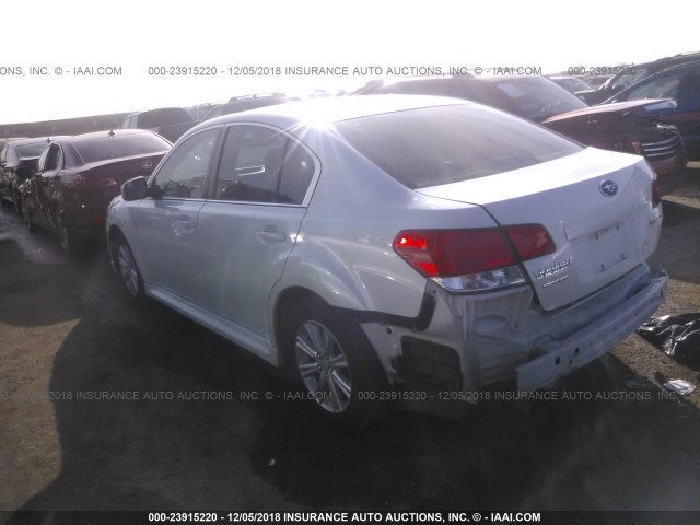 4S3BMCA66C3022735 - 2012 SUBARU LEGACY 2.5I WHITE photo 3