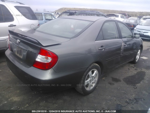 JTDBE32K420084627 - 2002 TOYOTA CAMRY LE/XLE/SE GRAY photo 4