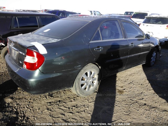 JTDBF30K720041240 - 2002 TOYOTA CAMRY LE/XLE/SE GREEN photo 4