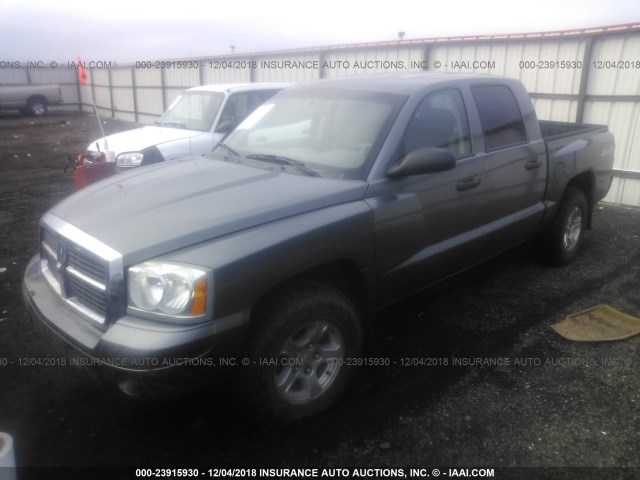 1D7HW48N96S698863 - 2006 DODGE DAKOTA QUAD SLT GRAY photo 2