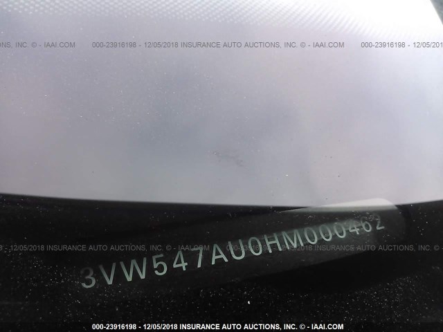 3VW547AU0HM000462 - 2017 VOLKSWAGEN GTI SPORT/SE/AUTOBAHN WHITE photo 9