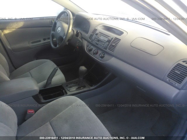 4T1BE32K74U906697 - 2004 TOYOTA CAMRY LE/XLE/SE Light Blue photo 5