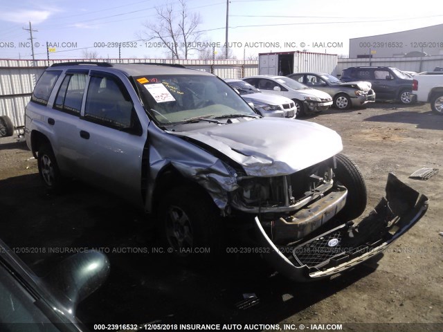 1GNDS13S542374989 - 2004 CHEVROLET TRAILBLAZER LS/LT SILVER photo 1