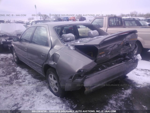 4T1BG28K3WU219389 - 1998 TOYOTA CAMRY CE/LE/XLE 银色 照片 3