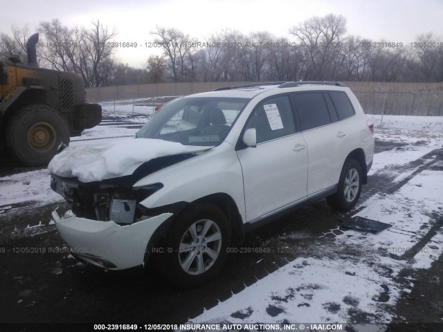 5TDBK3EH3CS171040 - 2012 TOYOTA HIGHLANDER SE WHITE photo 2