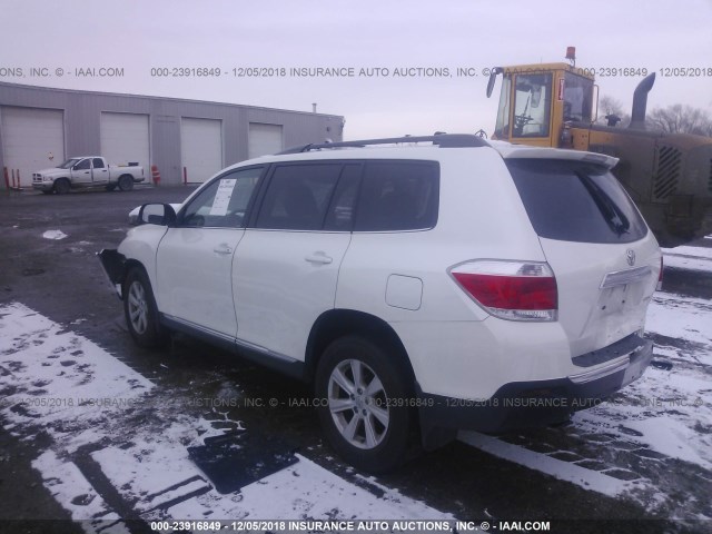 5TDBK3EH3CS171040 - 2012 TOYOTA HIGHLANDER SE WHITE photo 3