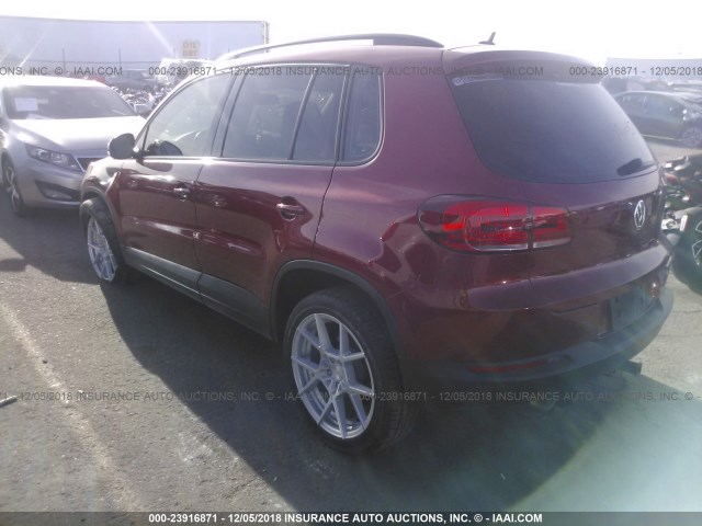 WVGBV7AX7GW083217 - 2016 VOLKSWAGEN TIGUAN S/SE/SEL/R-LINE RED photo 3