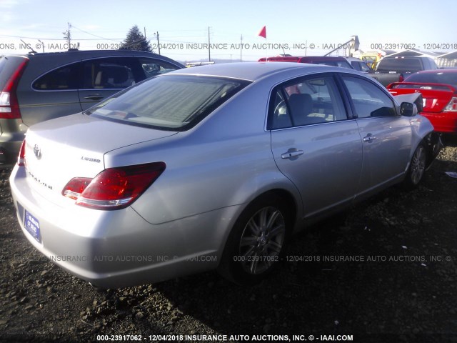 4T1BK36BX7U219365 - 2007 TOYOTA AVALON XL/XLS/TOURING/LIMITED SILVER photo 4