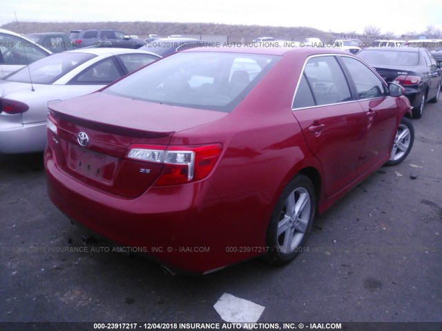 4T1BF1FKXCU532032 - 2012 TOYOTA CAMRY SE/LE/XLE RED photo 4