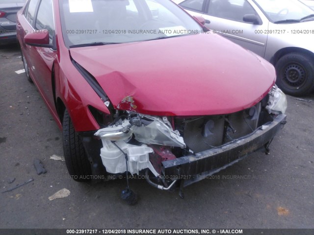 4T1BF1FKXCU532032 - 2012 TOYOTA CAMRY SE/LE/XLE RED photo 6