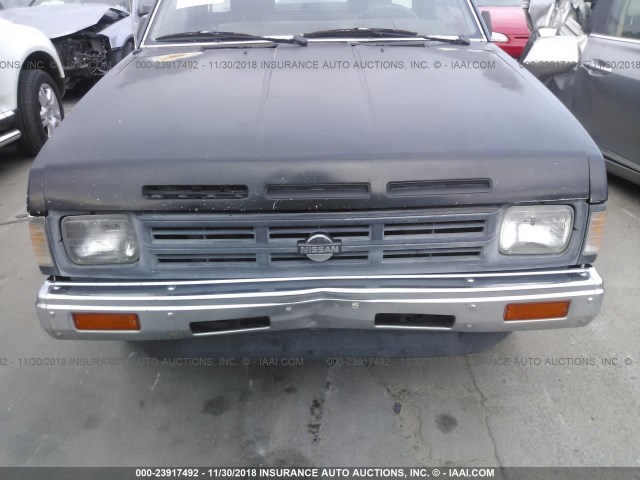 1N6SD11S7LC425332 - 1990 NISSAN D21 SHORT BED BLACK photo 6
