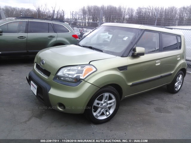 KNDJT2A24A7133215 - 2010 KIA SOUL +/!/SPORT GREEN photo 2