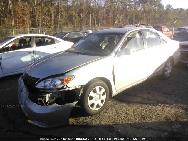 4T1BE30K43U773110 - 2003 TOYOTA CAMRY LE/XLE/SE SILVER photo 2