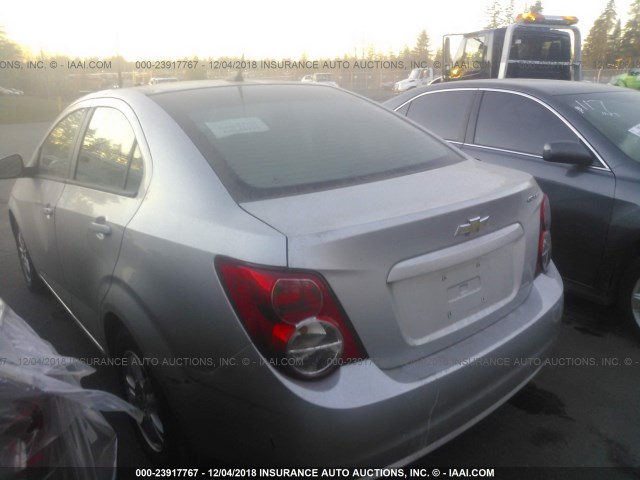 1G1JB5SH0C4102368 - 2012 CHEVROLET SONIC LS 银色 照片 3