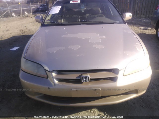 1HGCG1659YA071318 - 2000 HONDA ACCORD EX BEIGE photo 6